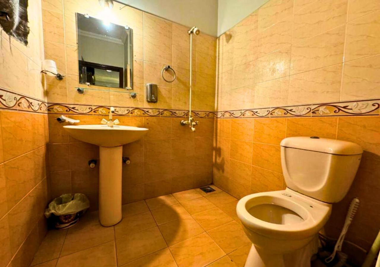 Doves Inn Hotel Kalma Chowk ラホール エクステリア 写真